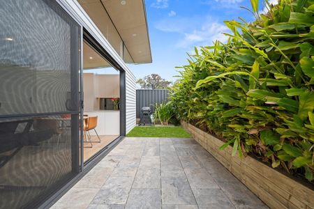 55 The Circle, Jannali NSW 2226 - Villa For Rent | Domain - Photo 3