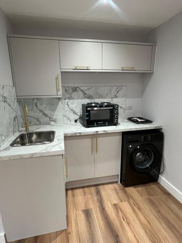 Studio to rent - Photo 3