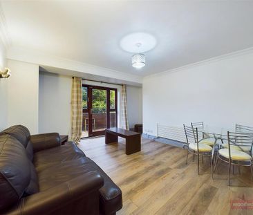 2 bedroom flat to rent - Photo 2