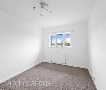 Addison Gardens - Photo 2