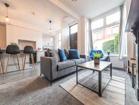 Wetherby Grove (room 1), Burley, Leeds - Photo 2