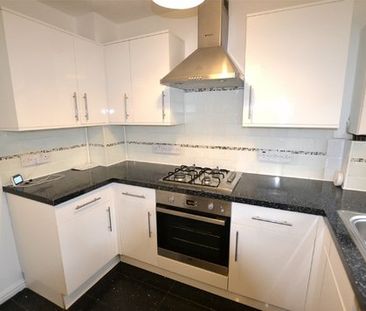 Bakers Gardens, Carshalton, Surrey, SM5 - Photo 1