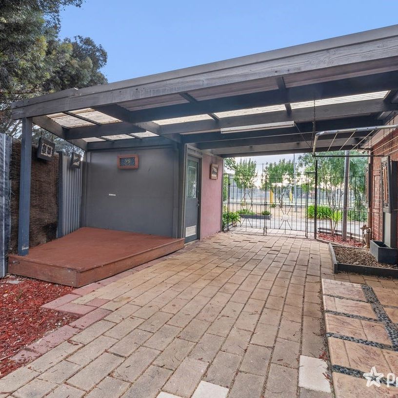 15b Avila Place, Keilor Lodge VIC 3038 - Photo 1