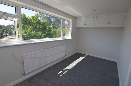 Old Farm Road East, Sidcup, DA15 - Photo 4