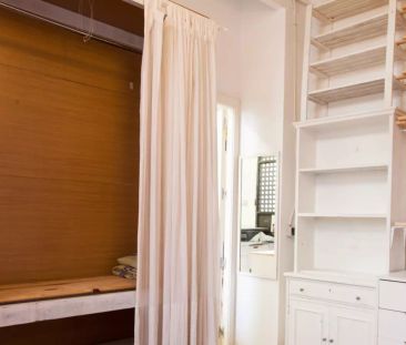 Single Bed in Rooms for rent in trendy 3-bedroom apartment in Lavapiés - Photo 4
