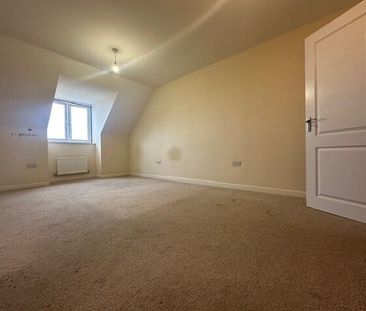 Eighteen Acre Drive, Bristol, Patchway - Photo 1