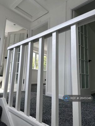 2 bedroom end of terrace house to rent - Photo 1