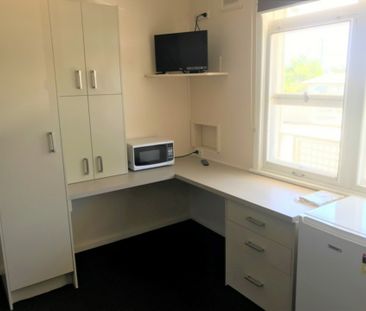 Short Term, Clean, Budget Accommodation - Photo 2