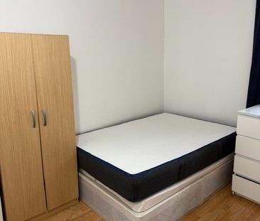 2 Bed Flat, High Road, N15 - Photo 4