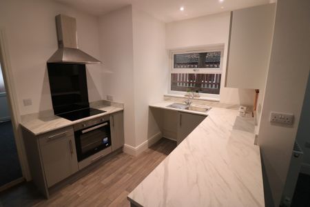 Flat 2, 20 Louis Street - Photo 2