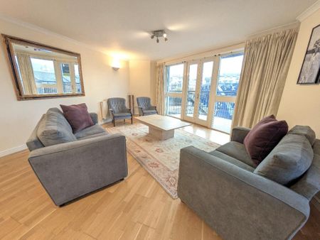 2 bedroom flat to rent - Photo 2