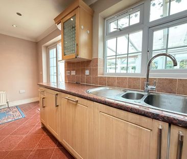 4 bedroom semi-detached house to rent - Photo 3