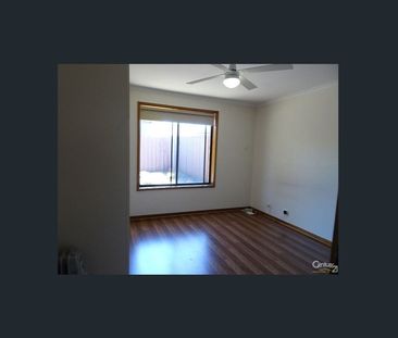 Neat As a Pin - 2 Bedroom Homette - Photo 5