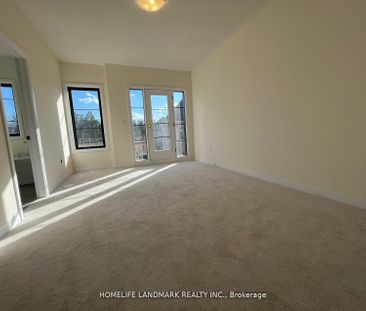 Townhouse For Lease | N8126700 - Photo 6