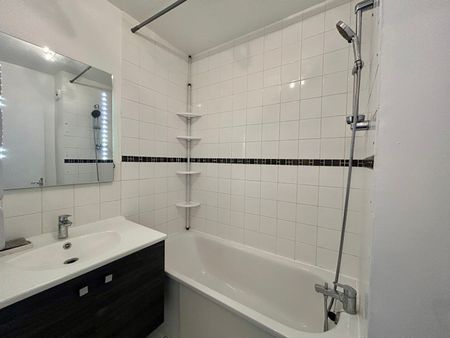 Location Appartement 2 pièces 46m² - Photo 4