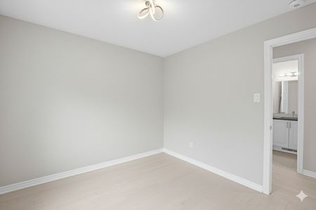 For Lease - 1082 Chapman Mills Drive, Barrhaven, Ontario - Photo 2