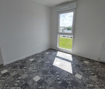 location Appartement T2 DE 47.7m² À MELUN - Photo 4