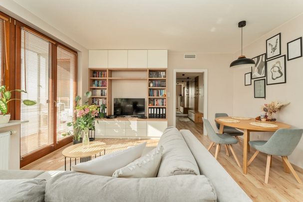 Przytulne mieszkanie 3 pokojowe z klimatyzacją 69 m² - Photo 1