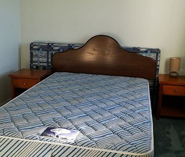 Bright, Fully Furnished 1-Bed Flat in Mornington - Photo 5