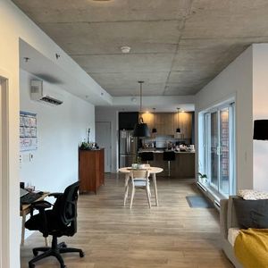 Grand 3 1/2 Mont-St-Hilaire 884pi2 - Photo 2