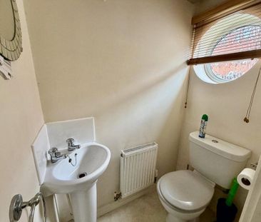 2 bedroom semi-detached house to rent - Photo 4