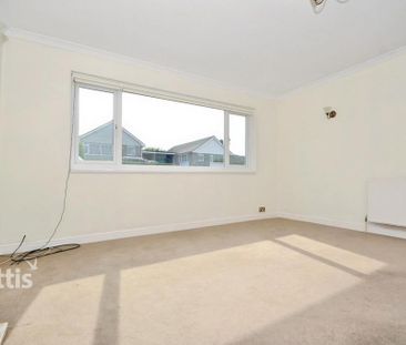 3 bedroom detached bungalow to rent - Photo 1