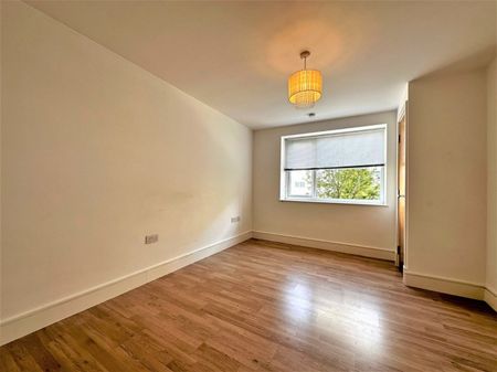 West Plaza, Town Lane, Stanwell,TW19 - Photo 2