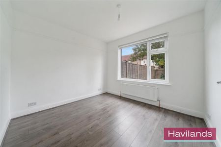 3 bedroom end of terrace house to rent - Photo 4