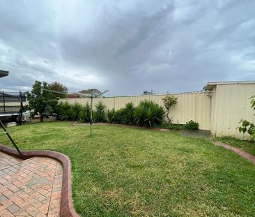 Beautiful Family Home in Cranbourne North - Photo 1