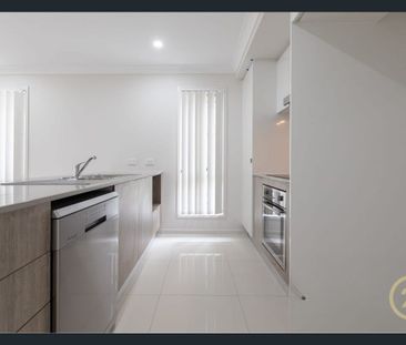 78 Locke Crescent, Redbank Plains, Qld 4301 - Photo 4