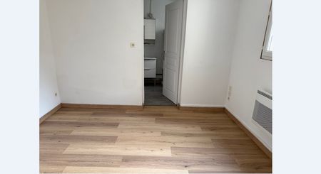 Location Appartement 2 pièces 42m² - Photo 3