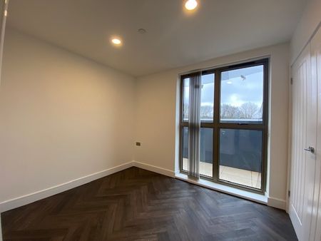 Clearwater Way, Cardiff - Photo 4