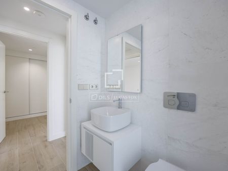 Excellent 2 Bedroom apartment for rent in Palacio de Congresos, Valencia - Photo 2