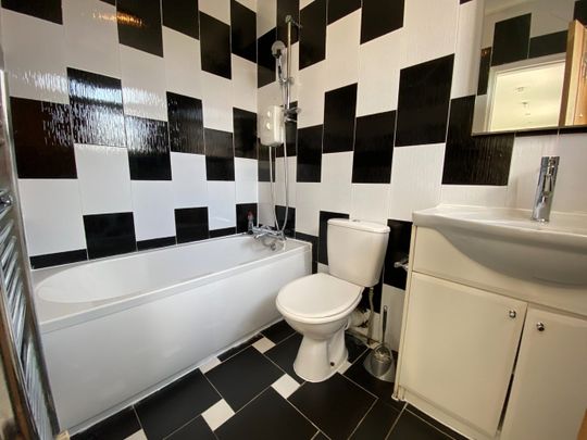 1 Bed Detached House, Fleetwood Road, NW10 - Photo 1