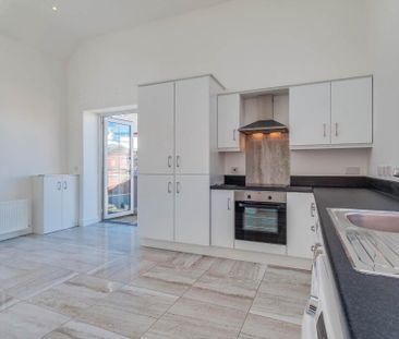 The Gate House, 118C Princetown Road, Bangor, BT20 3TG - Photo 1