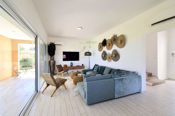 Maison 6 Pièces 211 m² - Photo 1