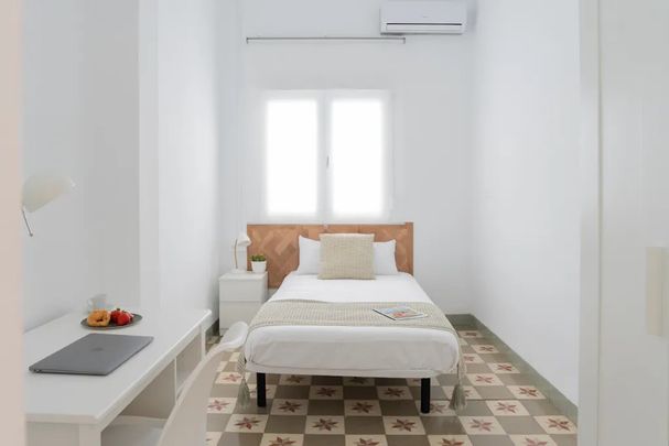 Carrer Trafalgar, Valencia, Valencian Community 46023 - Photo 1