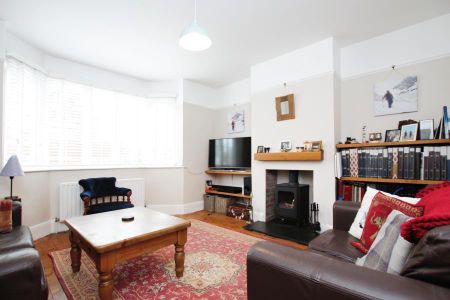 3 bedroom terraced house to rent - Photo 5
