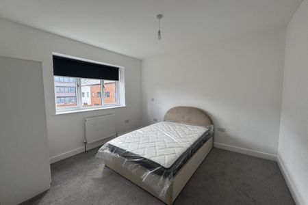 Francis Avenue, Aylesbury - Photo 3