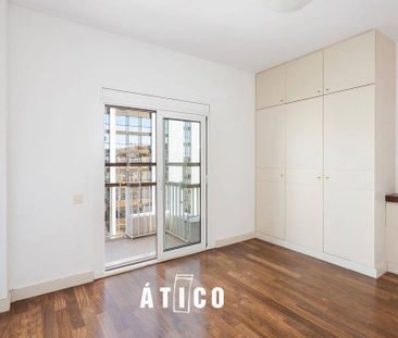 Luxury penthouse for rent in Barcelona, Catalonia - Photo 5