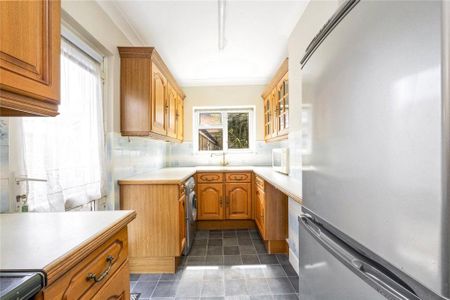 4 bedroom detached house to rent - Photo 5