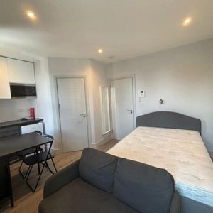 Studio to rent - Photo 2