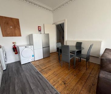 5 bedroom flat to rent - Photo 2