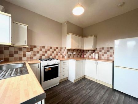 2 bedroom semi-detached house to rent - Photo 5