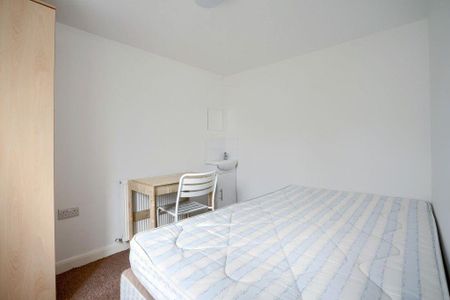 6 bedroom house to rent - Photo 4