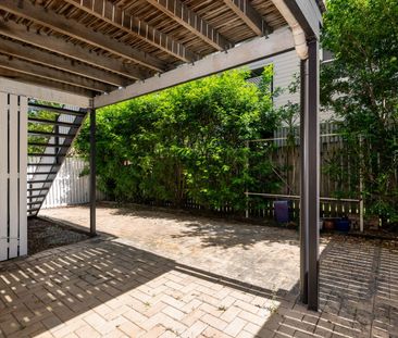 81 Victoria Terrace, Greenslopes QLD 4120 - House For Rent | Domain - Photo 5