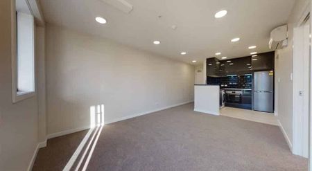 City two bedroom apartment with balcony - Photo 4