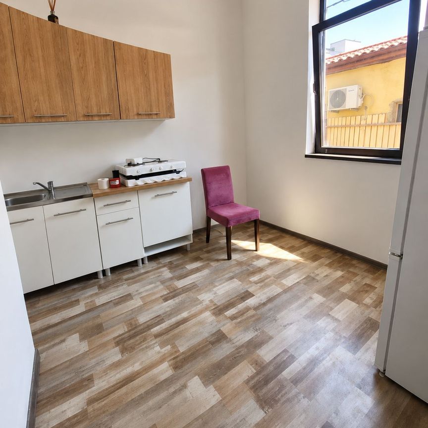 Apartament 2 camere/ Vilă/ Curte/ Nou/ Renovat/ 5' Metrou Basarab - Photo 1