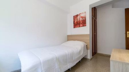 Avenida de Ausiàs March, Valencia, Valencian Community 46006 - Photo 2