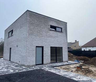 Prachtige energiezuinige nieuwbouwwoning met 3 slk op +/- 9a88ca gr... - Foto 1